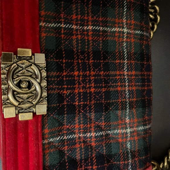CHANEL Matrasse Boy Plaid Bag - Picture 2 of 10